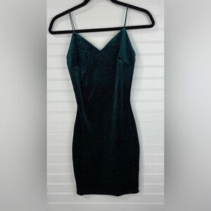 Misty Rose women’s sparkly green velvet pullover spaghetti strap dress. Size S